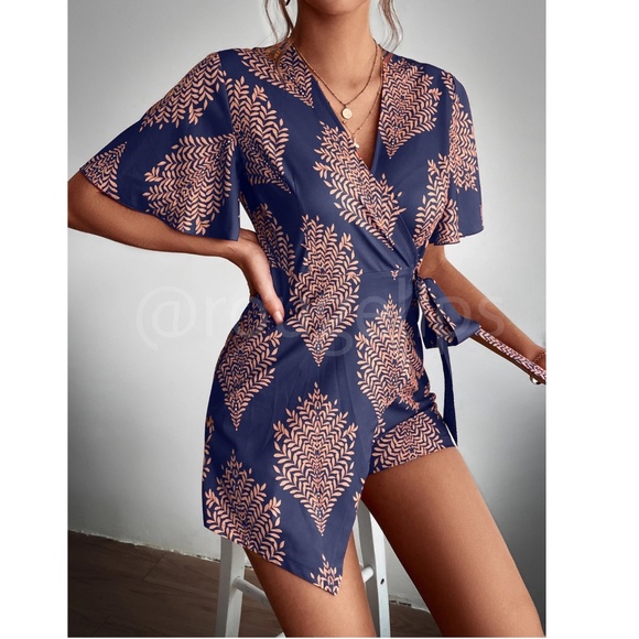 Navy Blue Purple Leaf Print Short Wrap Romper V-Neck Side Tie Butterfly Sleeve - Picture 3 of 6